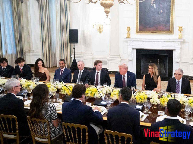 Loạt ông chủ công nghệ lớn “xếp hàng” ủng hộ dự án AI của vợ ông Trump